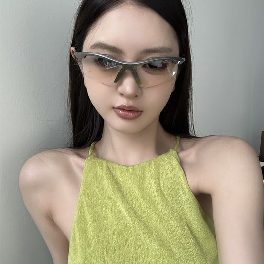 Future Technology Sense Wind Hot Girl Riding Super Light Sun Glasses